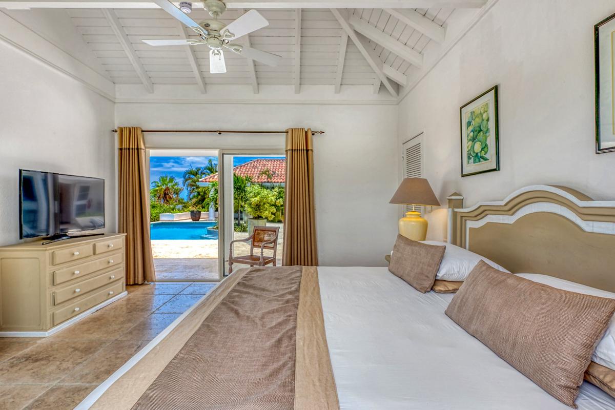 St Martin luxury Villa - Bedroom 1